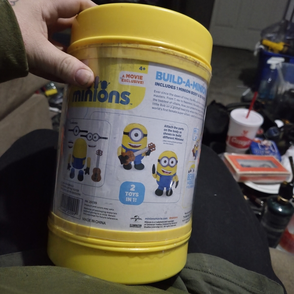 Despicable Me Build-A-Minion 10-Piece Plush Set Walmart Exclusive New In Package - Picture 3 of 3